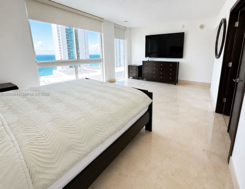 For Rent: $9,100 (4 beds, 4 baths, 2914 Square Feet)