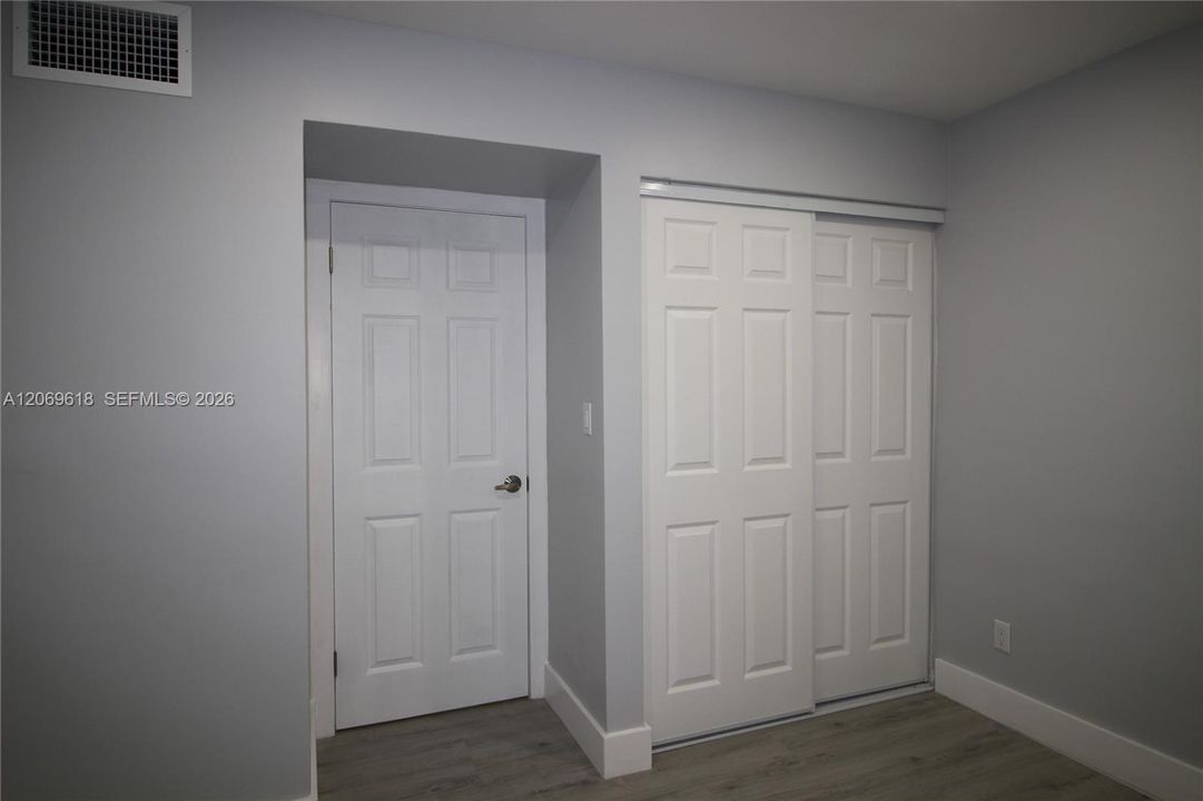 For Sale: $274,900 (2 beds, 2 baths, 777 Square Feet)