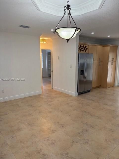 For Rent: $2,950 (2 beds, 1 baths, 1234 Square Feet)