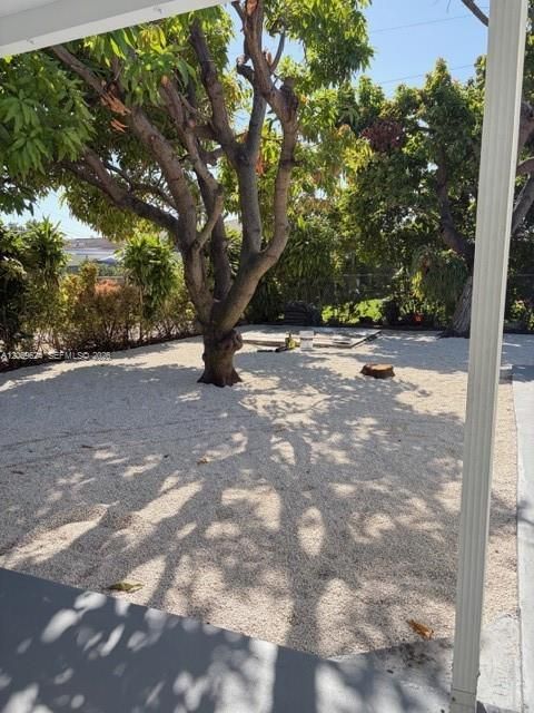 For Rent: $2,950 (2 beds, 1 baths, 1234 Square Feet)