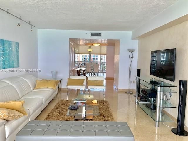 For Sale: $2,100,000 (3 beds, 3 baths, 1840 Square Feet)