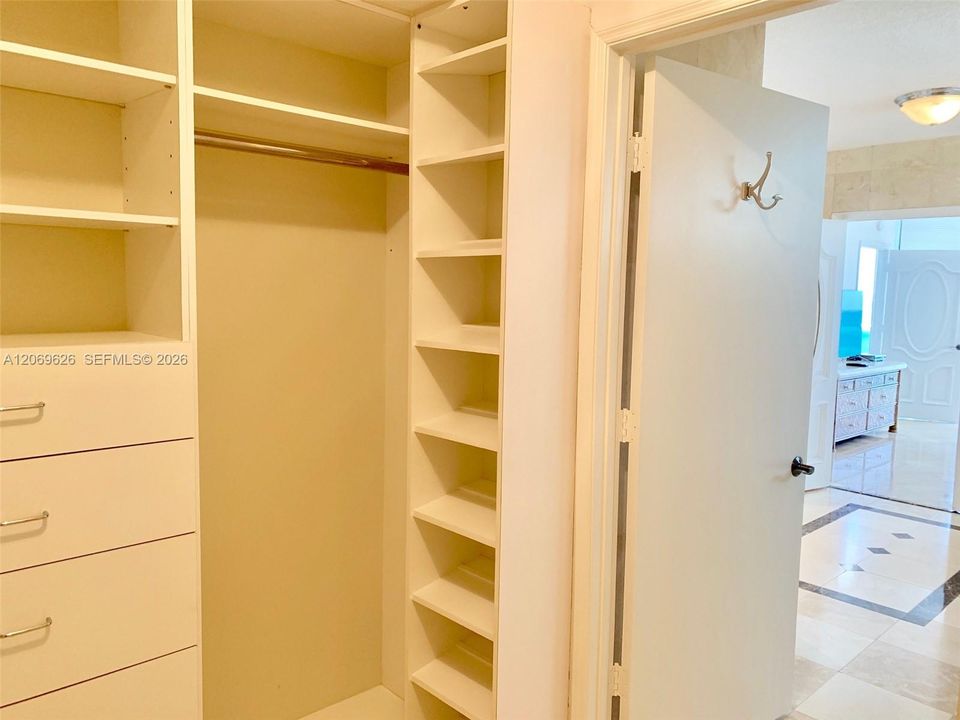 For Sale: $2,100,000 (3 beds, 3 baths, 1840 Square Feet)