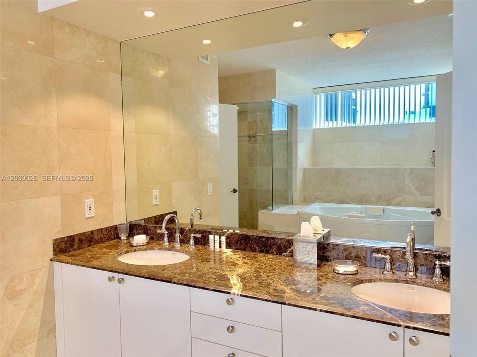 For Sale: $2,100,000 (3 beds, 3 baths, 1840 Square Feet)