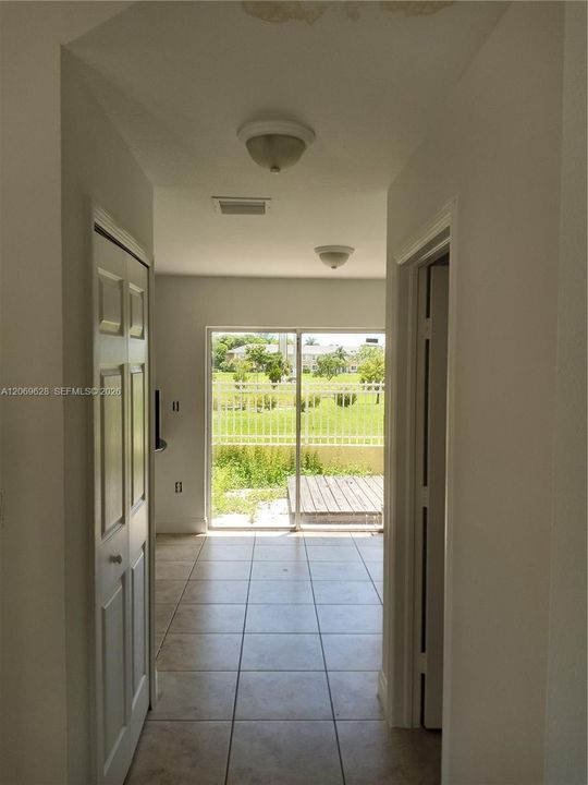 В аренду: $2,400 (2 спален, 2 ванн, 1150 Квадратных фут)