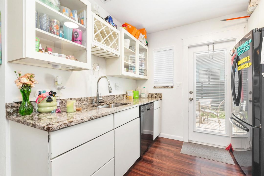 703 Kitchen