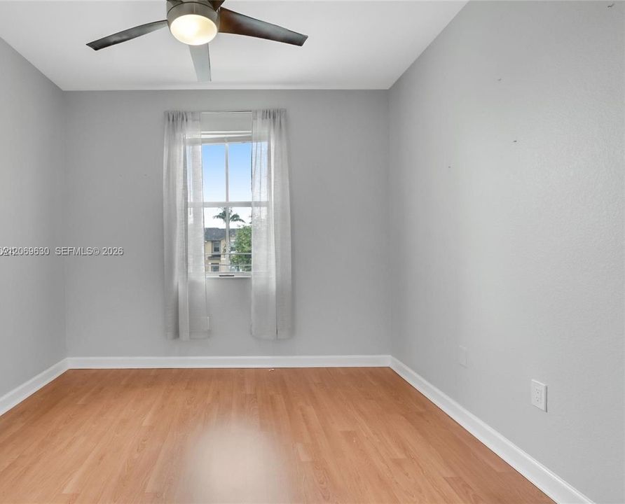 For Sale: $260,000 (3 beds, 2 baths, 1325 Square Feet)