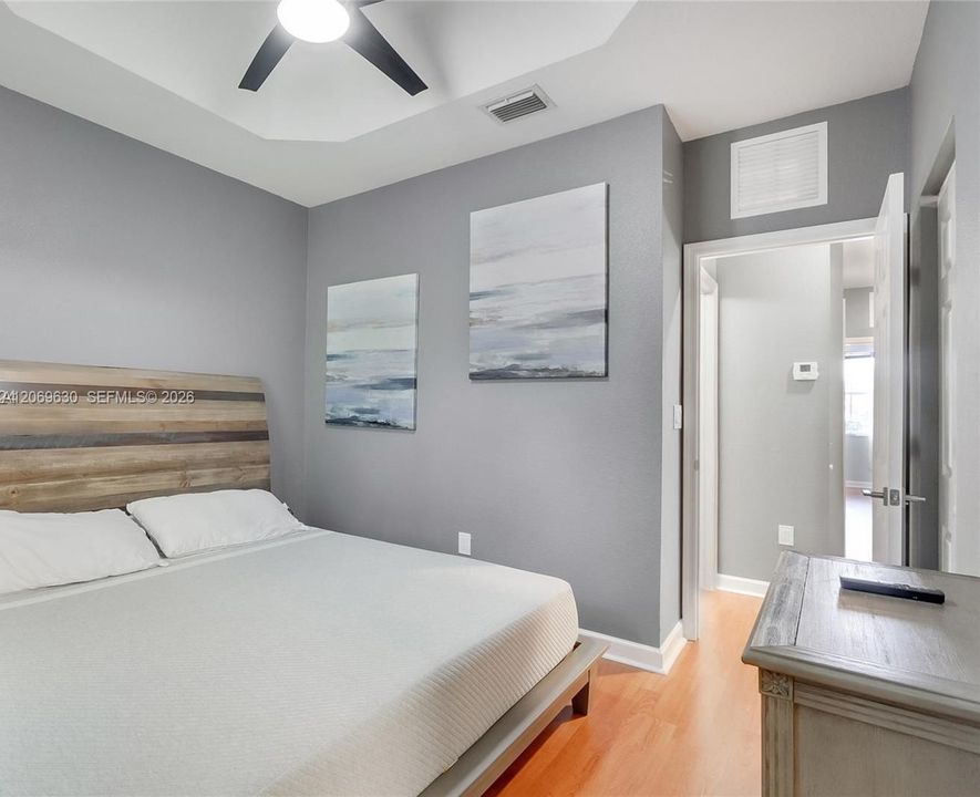 For Sale: $260,000 (3 beds, 2 baths, 1325 Square Feet)
