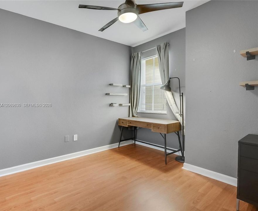 For Sale: $260,000 (3 beds, 2 baths, 1325 Square Feet)