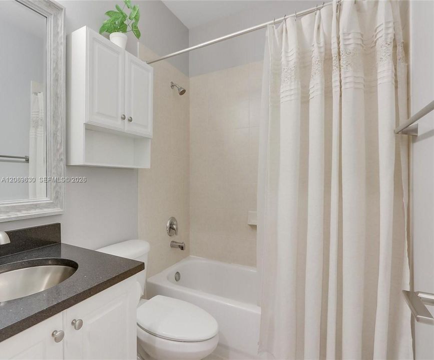 For Sale: $260,000 (3 beds, 2 baths, 1325 Square Feet)