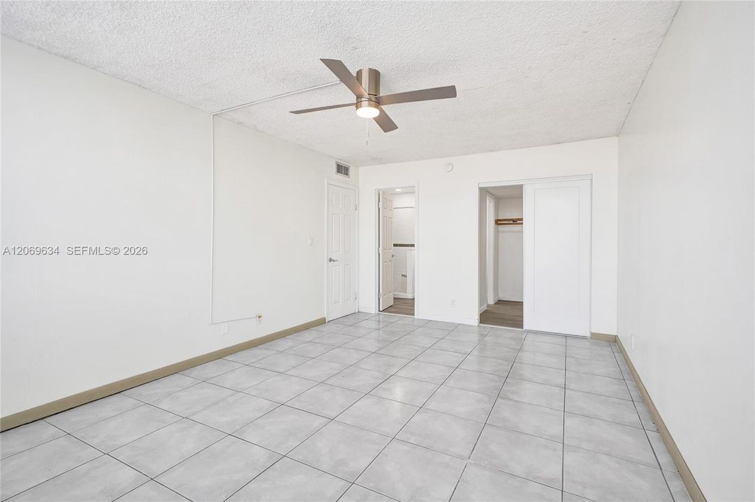 For Sale: $130,000 (2 beds, 2 baths, 1112 Square Feet)