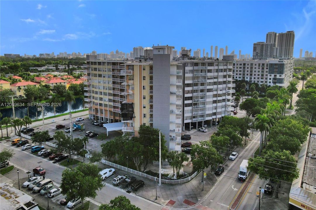 For Sale: $130,000 (2 beds, 2 baths, 1112 Square Feet)