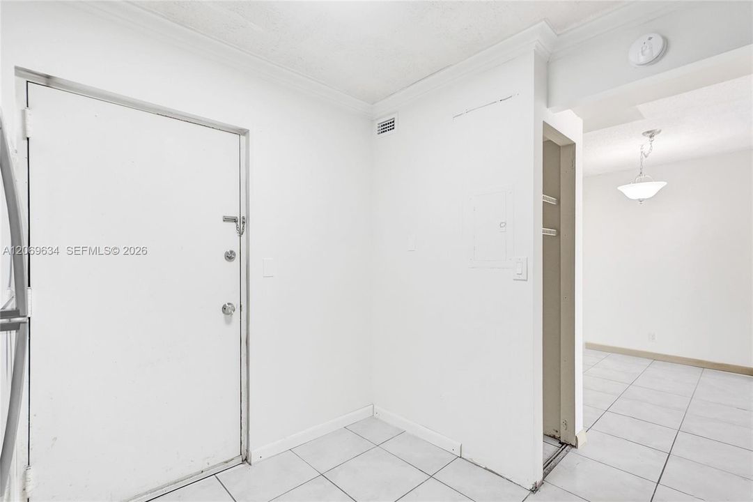 For Sale: $130,000 (2 beds, 2 baths, 1112 Square Feet)