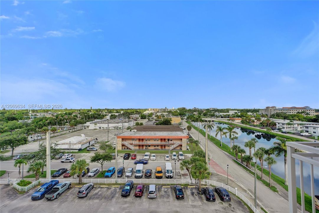 For Sale: $130,000 (2 beds, 2 baths, 1112 Square Feet)