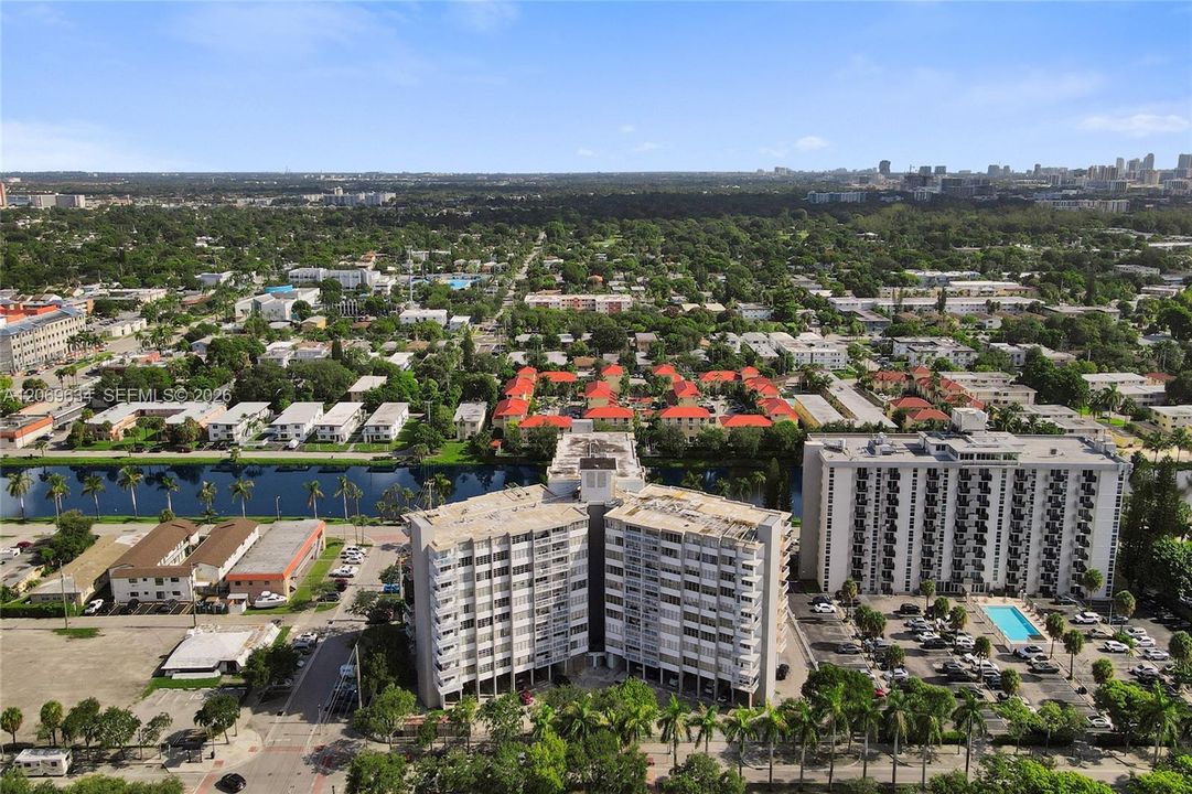 For Sale: $130,000 (2 beds, 2 baths, 1112 Square Feet)