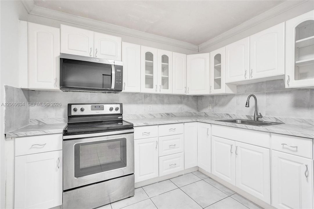 For Sale: $130,000 (2 beds, 2 baths, 1112 Square Feet)
