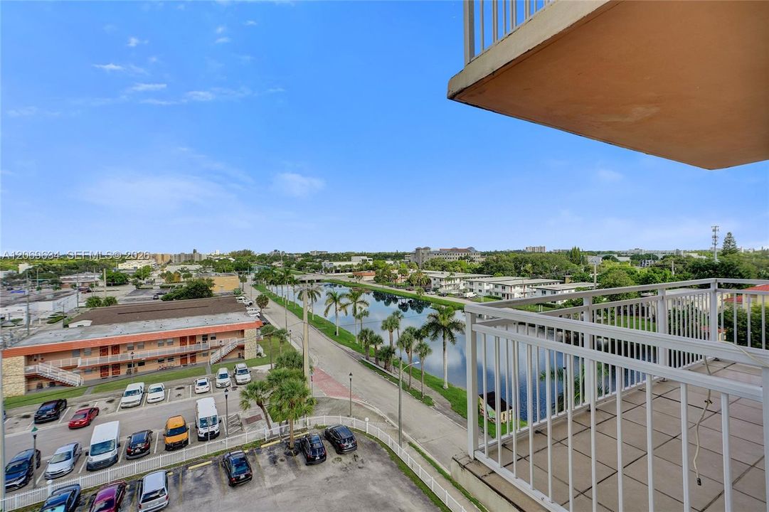 For Sale: $130,000 (2 beds, 2 baths, 1112 Square Feet)