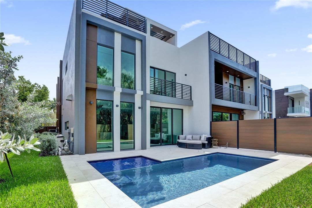 For Sale: $7,900,000 (0 beds, 0 baths, 11050 Square Feet)