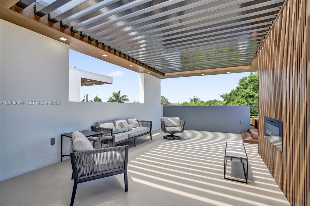 For Sale: $7,900,000 (0 beds, 0 baths, 11050 Square Feet)