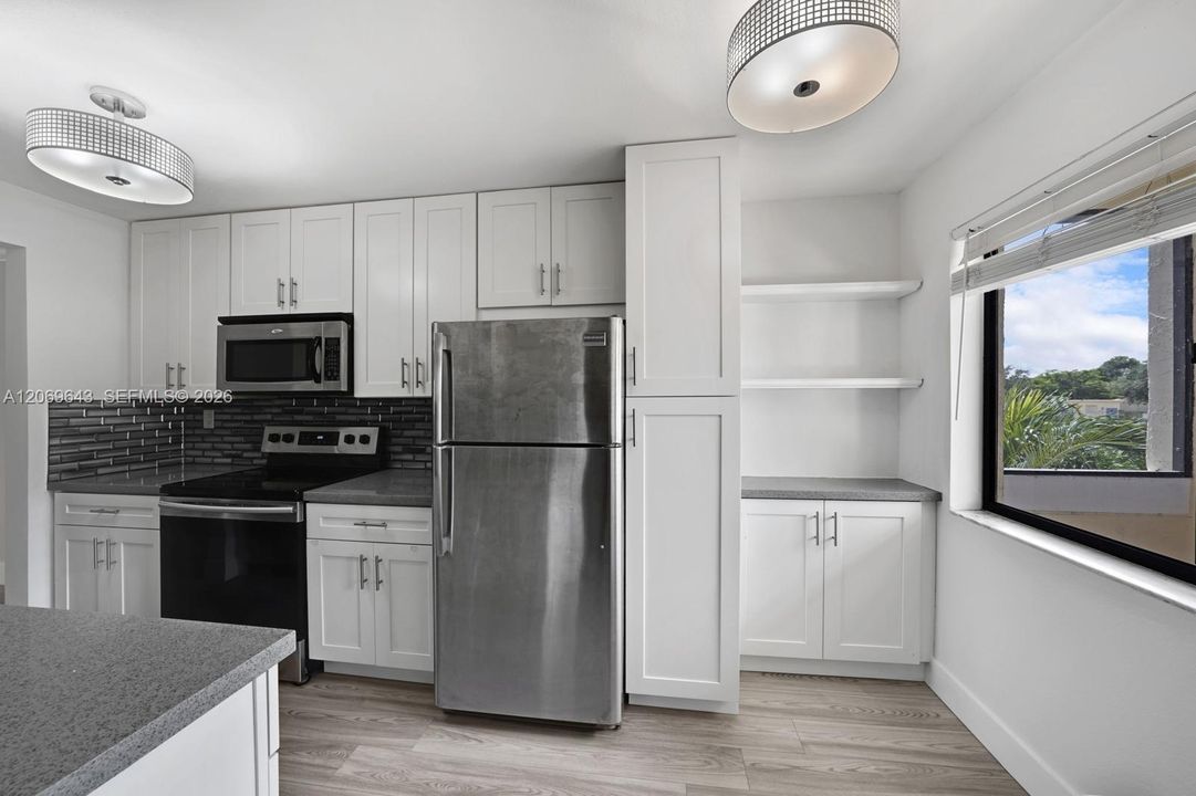 For Rent: $2,800 (3 beds, 2 baths, 1228 Square Feet)