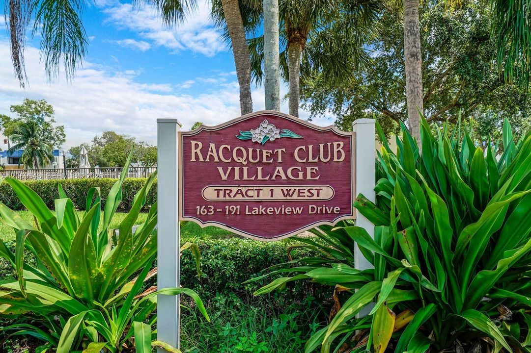 For Rent: $2,800 (3 beds, 2 baths, 1228 Square Feet)