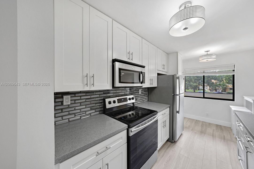For Rent: $2,800 (3 beds, 2 baths, 1228 Square Feet)