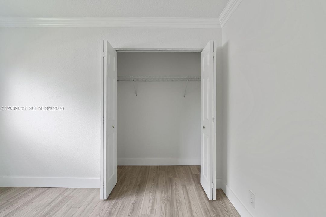 For Rent: $2,800 (3 beds, 2 baths, 1228 Square Feet)