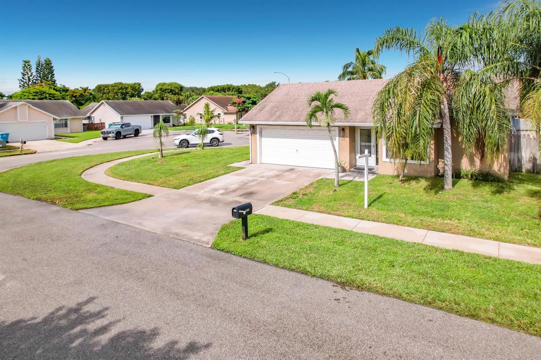 1808 Banyan Creek Circle N-6