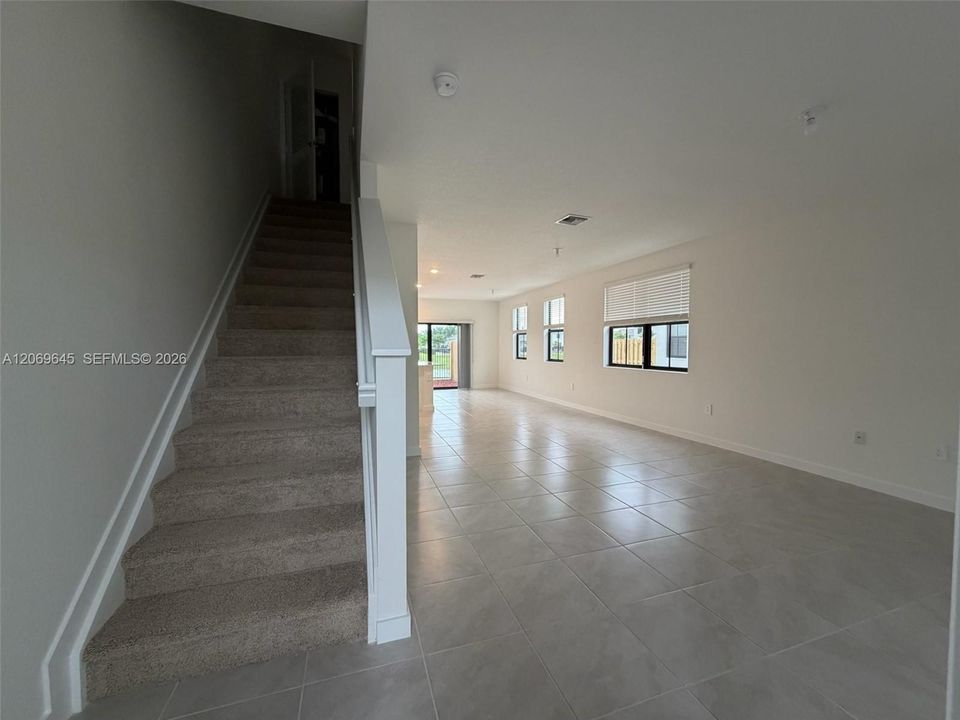 For Rent: $2,800 (3 beds, 2 baths, 0 Square Feet)