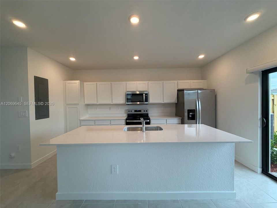 For Rent: $2,800 (3 beds, 2 baths, 0 Square Feet)