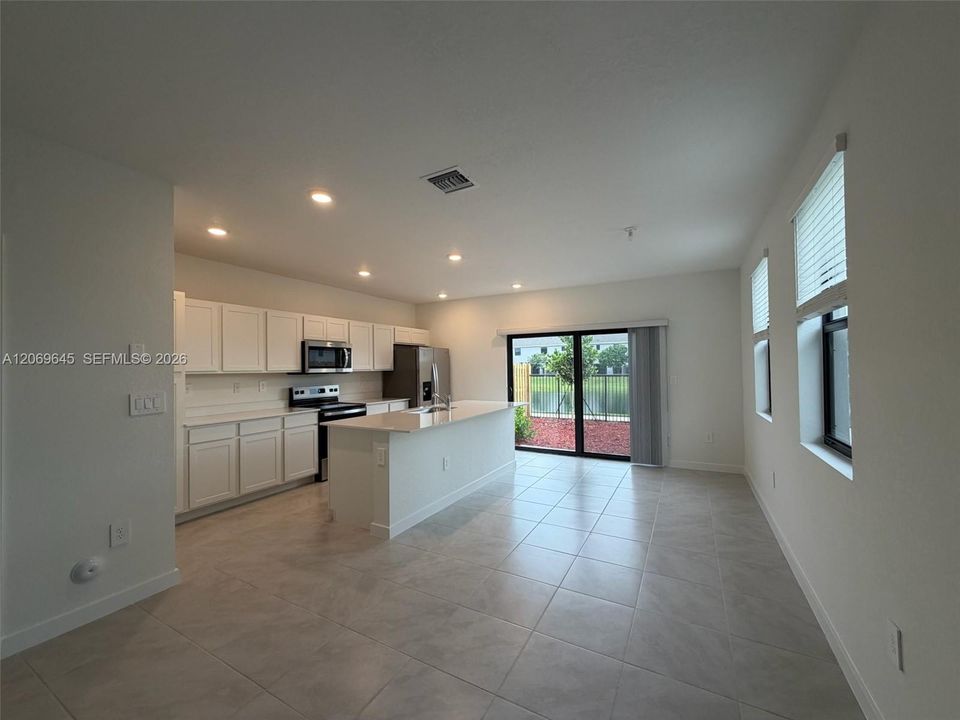 For Rent: $2,800 (3 beds, 2 baths, 0 Square Feet)