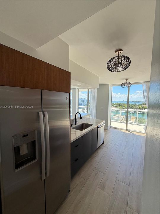 For Rent: $6,000 (2 beds, 2 baths, 1322 Square Feet)