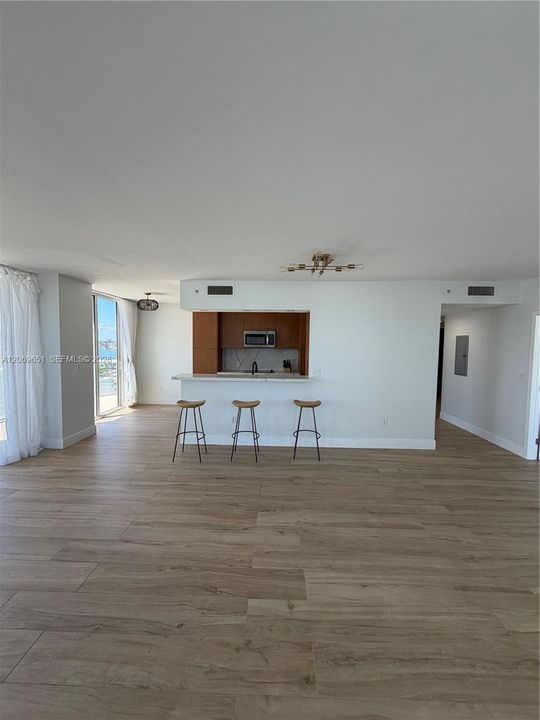 For Rent: $6,000 (2 beds, 2 baths, 1322 Square Feet)