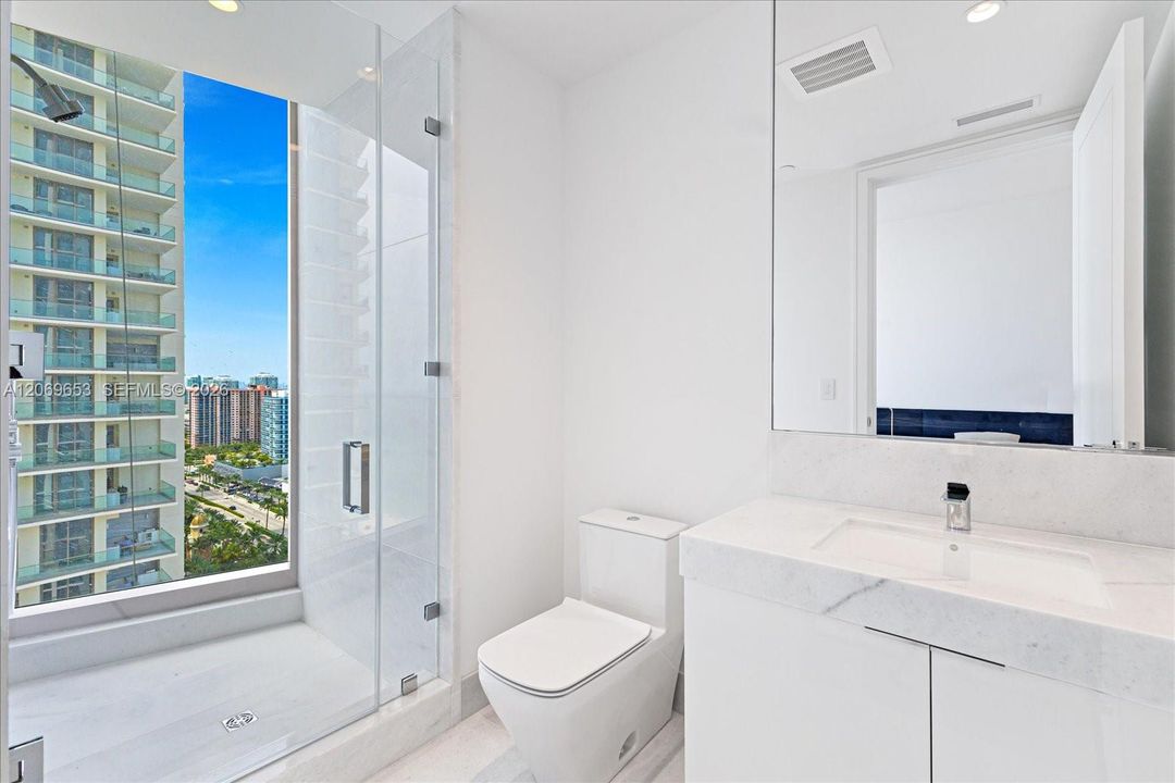 For Rent: $75,000 (5 beds, 7 baths, 4247 Square Feet)