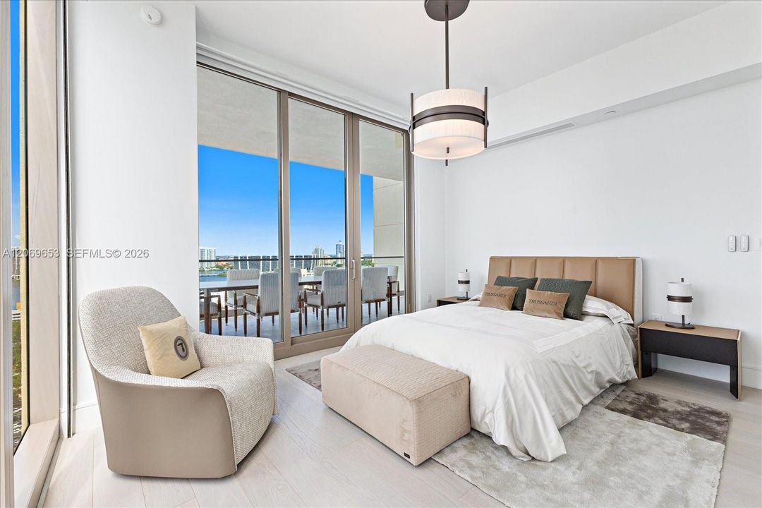For Rent: $75,000 (5 beds, 7 baths, 4247 Square Feet)