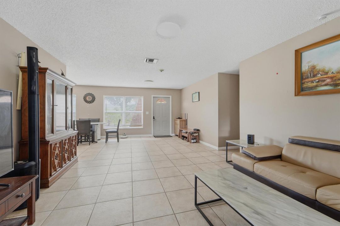 278_Sandpiper_Avenue_Royal_Palm_Beach_01