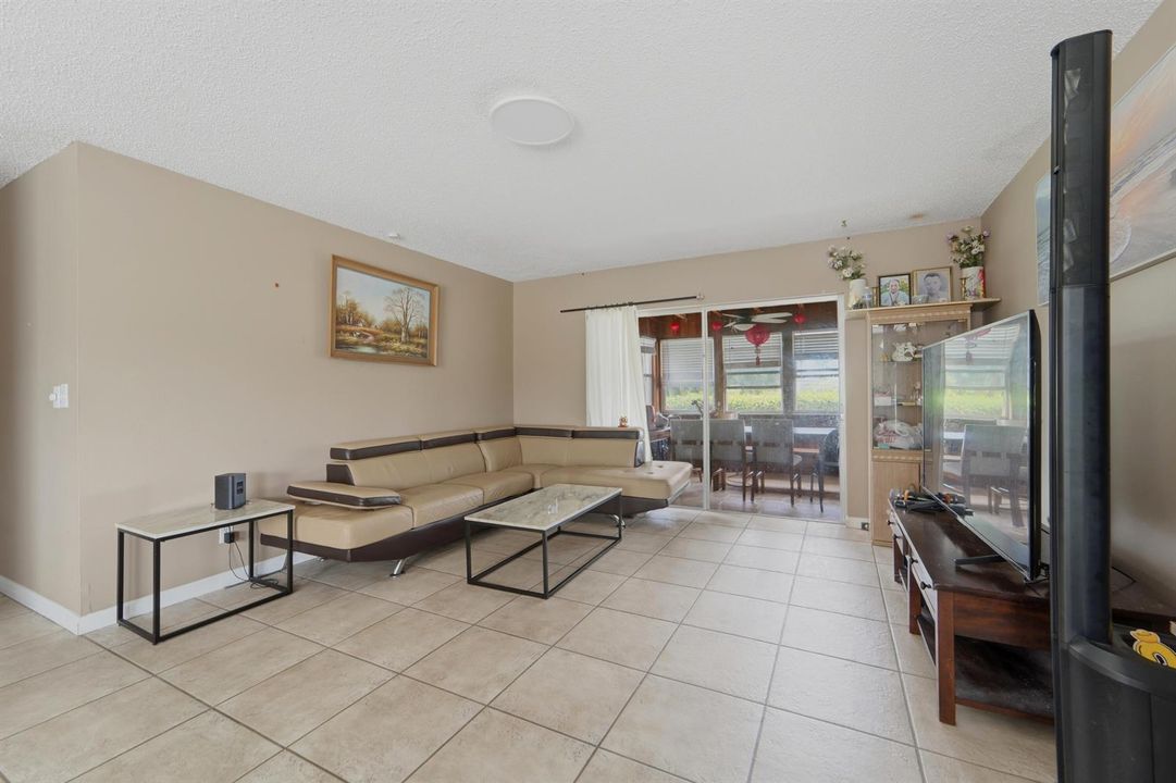 278_Sandpiper_Avenue_Royal_Palm_Beach_00