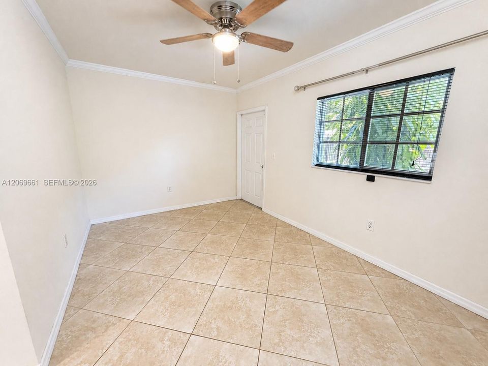 For Rent: $3,250 (2 beds, 2 baths, 1200 Square Feet)