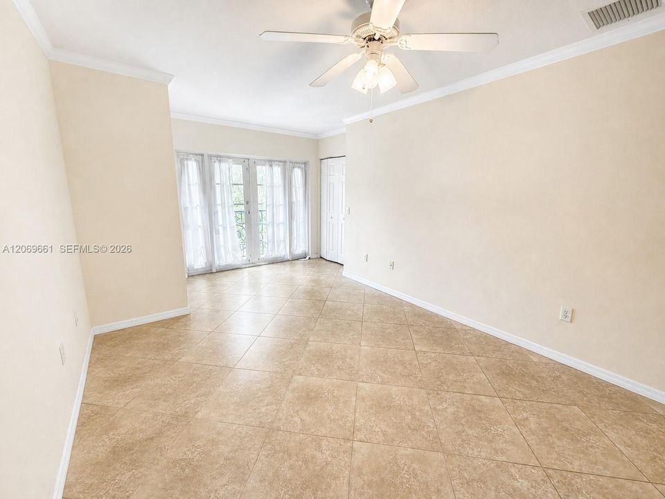 For Rent: $3,250 (2 beds, 2 baths, 1200 Square Feet)
