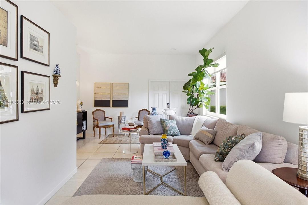 For Sale: $795,000 (3 beds, 2 baths, 1662 Square Feet)