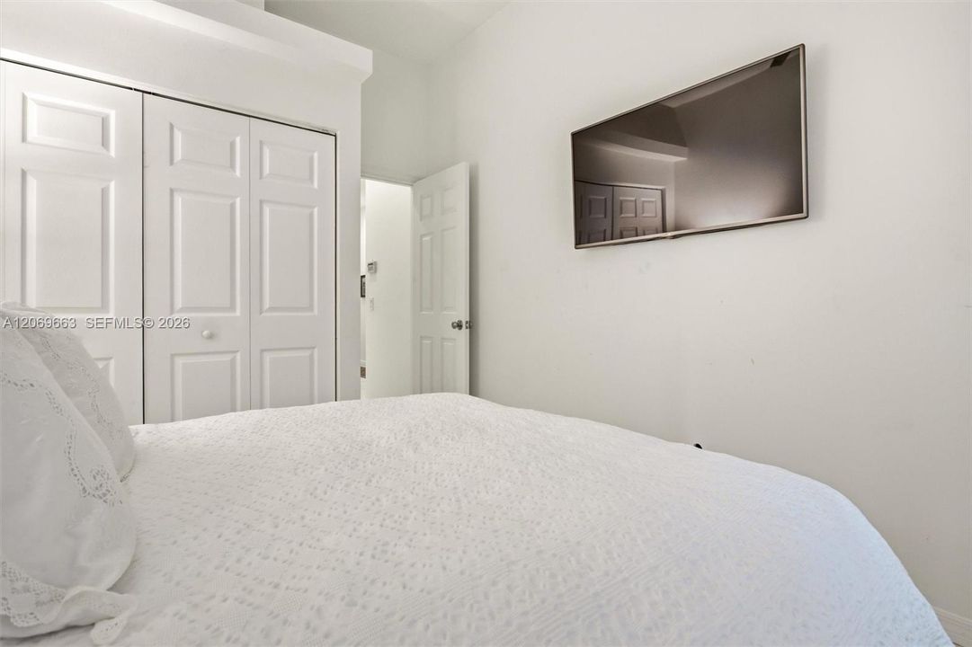 For Sale: $795,000 (3 beds, 2 baths, 1662 Square Feet)