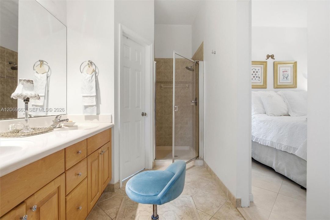 For Sale: $795,000 (3 beds, 2 baths, 1662 Square Feet)