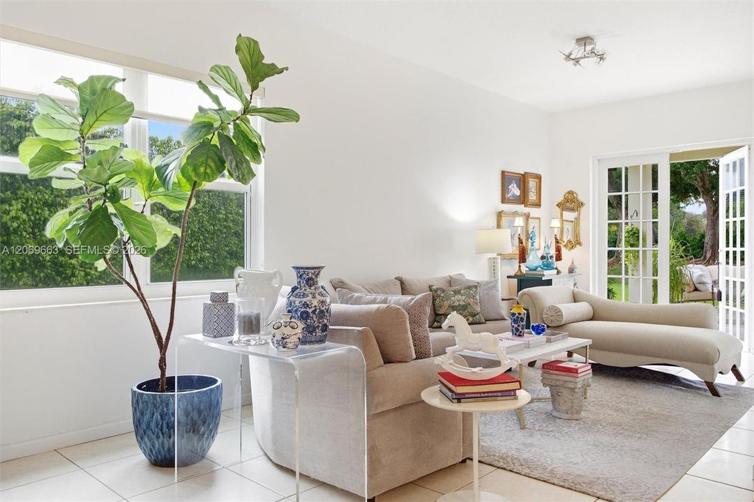 For Sale: $795,000 (3 beds, 2 baths, 1662 Square Feet)