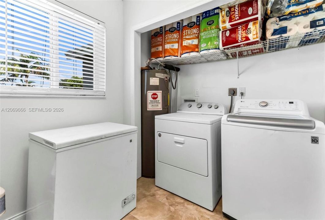 For Sale: $499,000 (4 beds, 2 baths, 1722 Square Feet)