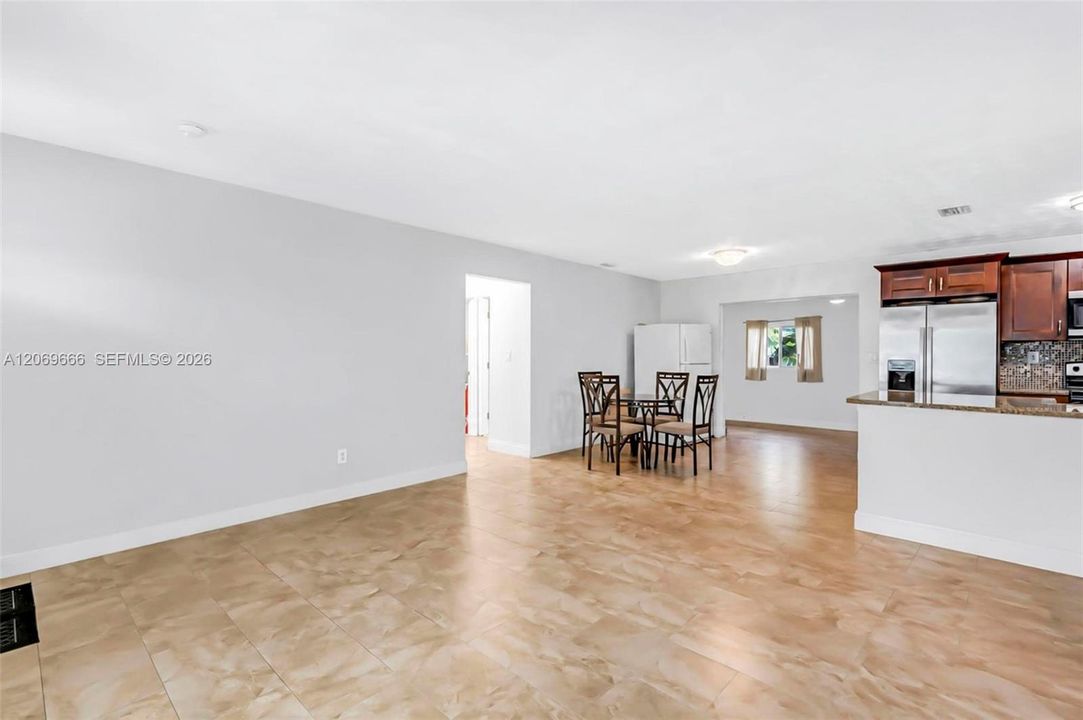 For Sale: $499,000 (4 beds, 2 baths, 1722 Square Feet)