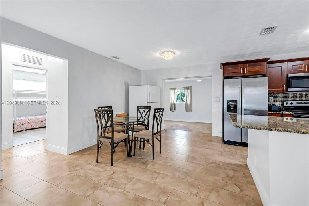 For Sale: $499,000 (4 beds, 2 baths, 1722 Square Feet)