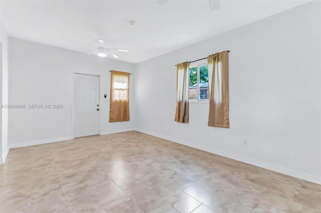 For Sale: $499,000 (4 beds, 2 baths, 1722 Square Feet)