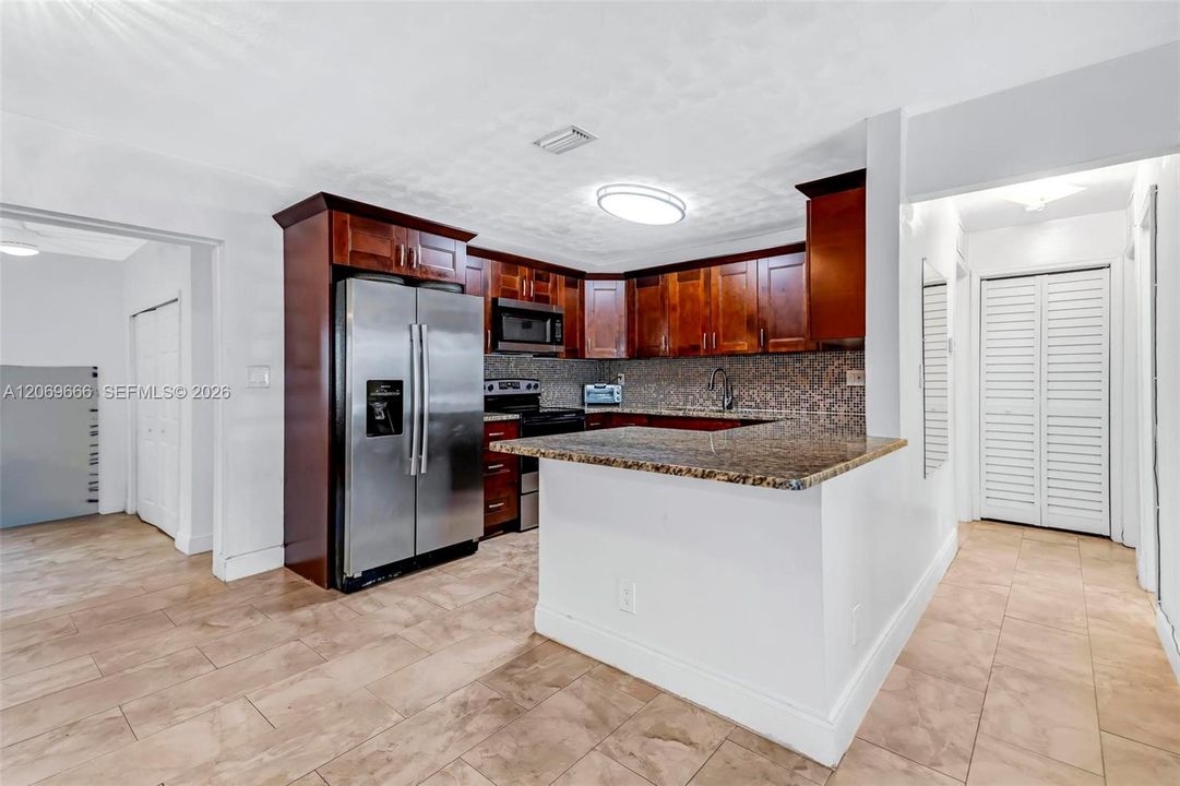 For Sale: $499,000 (4 beds, 2 baths, 1722 Square Feet)