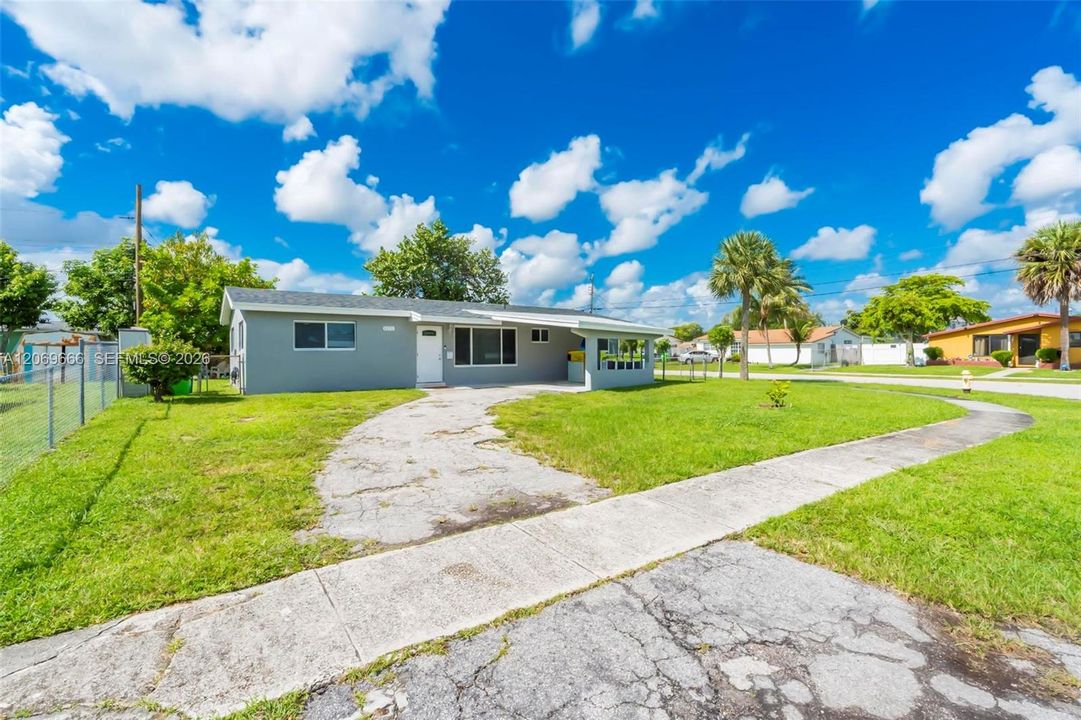 For Sale: $499,000 (4 beds, 2 baths, 1722 Square Feet)