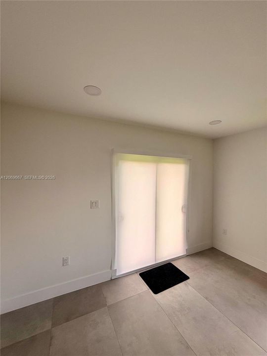 For Rent: $3,700 (3 beds, 2 baths, 1208 Square Feet)