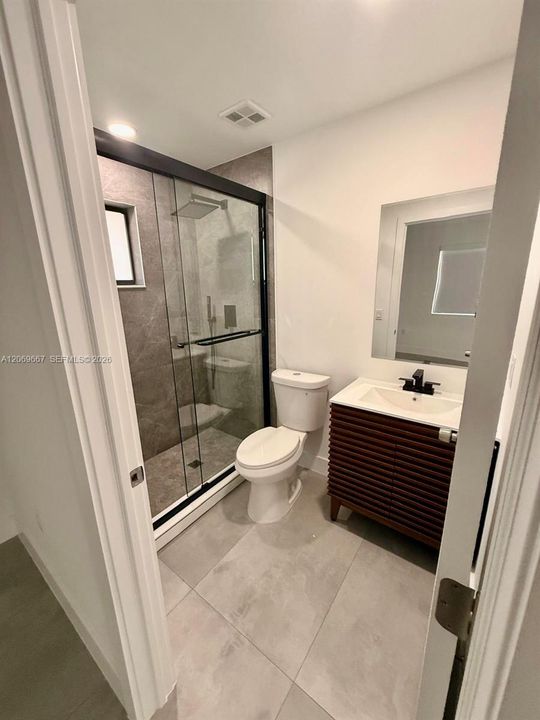 For Rent: $3,700 (3 beds, 2 baths, 1208 Square Feet)